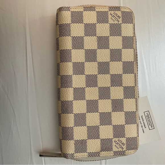 Louis Vuitton clemence zippy checkered wallet.  Unused. - Picture 3 of 3